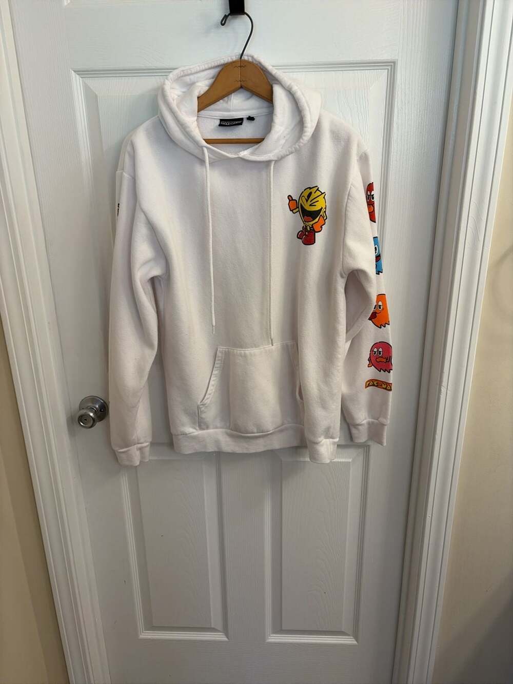 Pac-Man White Graphic Pullover Hoodie Sweatshirt with Sleeve Print